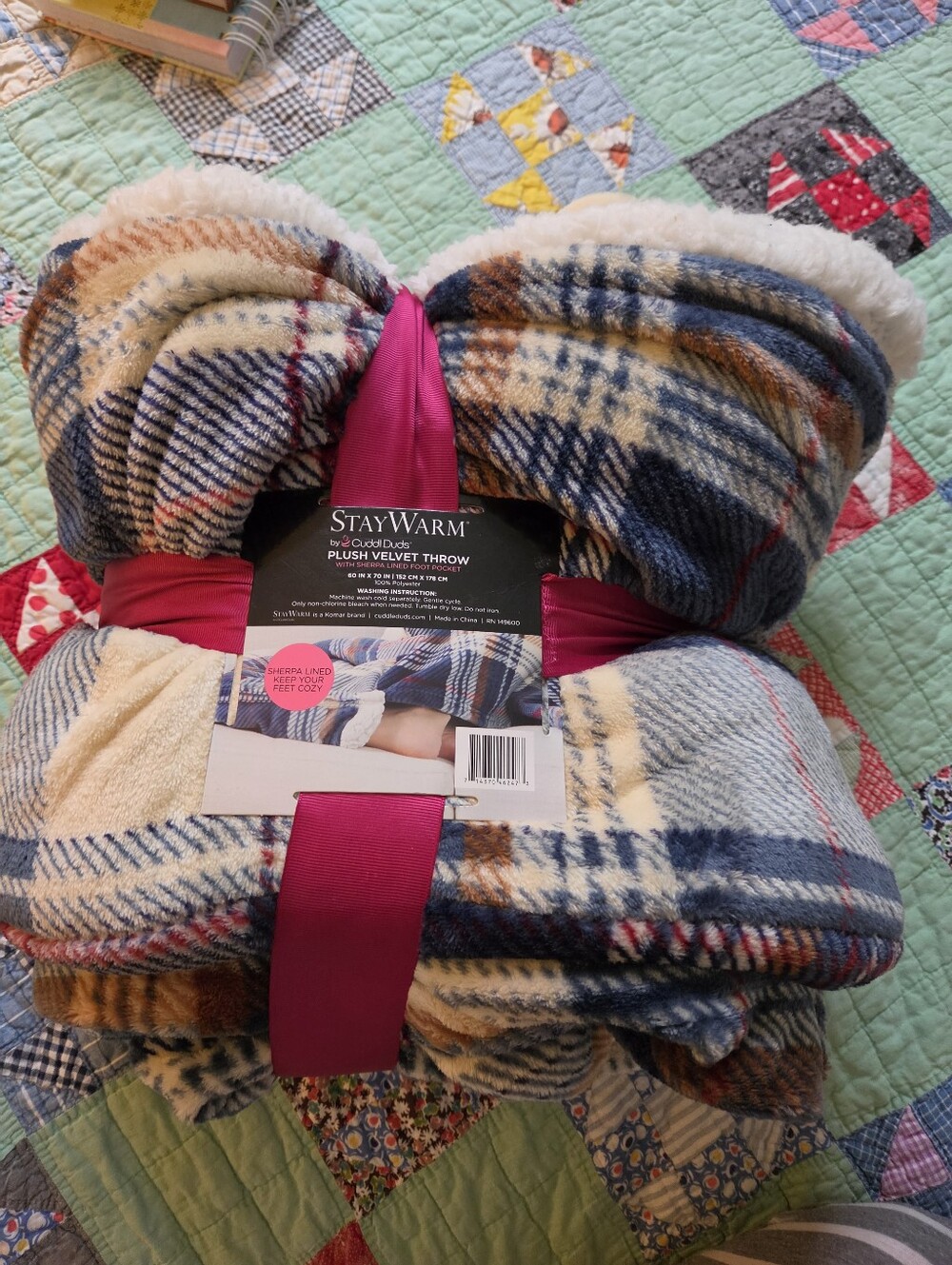 Cuddl Duds Cozy Plush Sherpa Blanket 60 x 70 Stay Warm Super Soft Luxury Throw